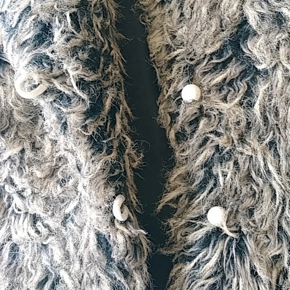 MOSSIMO Gray Cream & Black Shaggy Faux Fur Coat - Picture 6 of 7